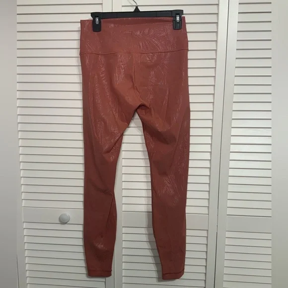 Lululemon Burnt Orange Leggings Size 8 - Picture 2 of 4